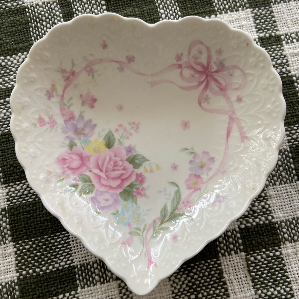 Vintage Heart Dish - Mikasa Japan